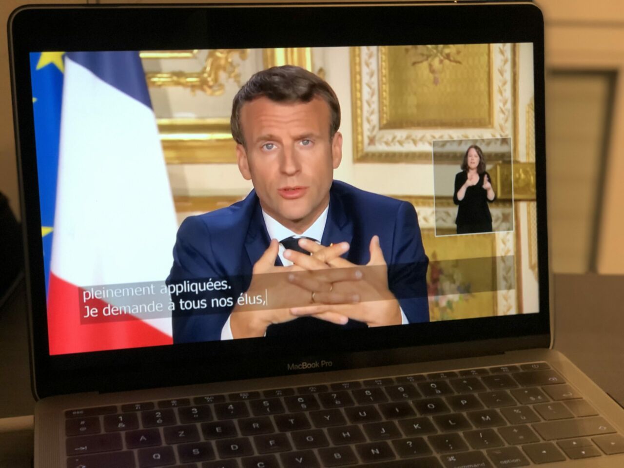 SURDITÉ. « Déplacez votre humour »