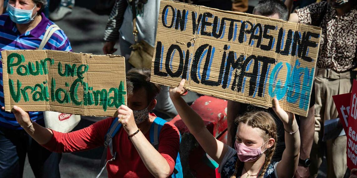 Hugo Passarello Luna, Hans Lucas